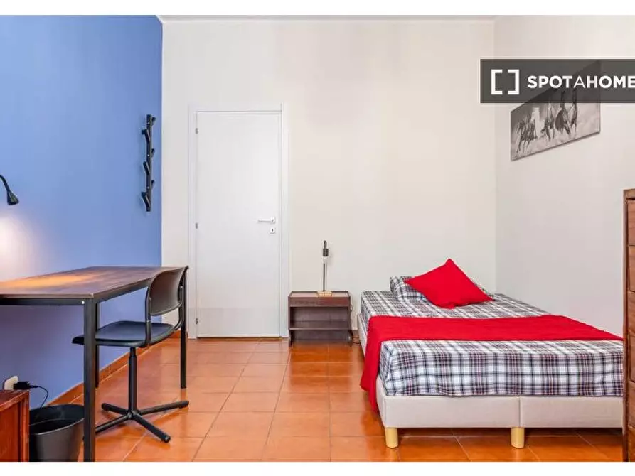 Immagine 1 di Camera condivisa in affitto  in Via Carolina Invernizio a Milano