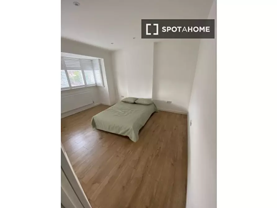 Immagine 5 di Camera condivisa in affitto  in Woodmansterne Road a Lambeth