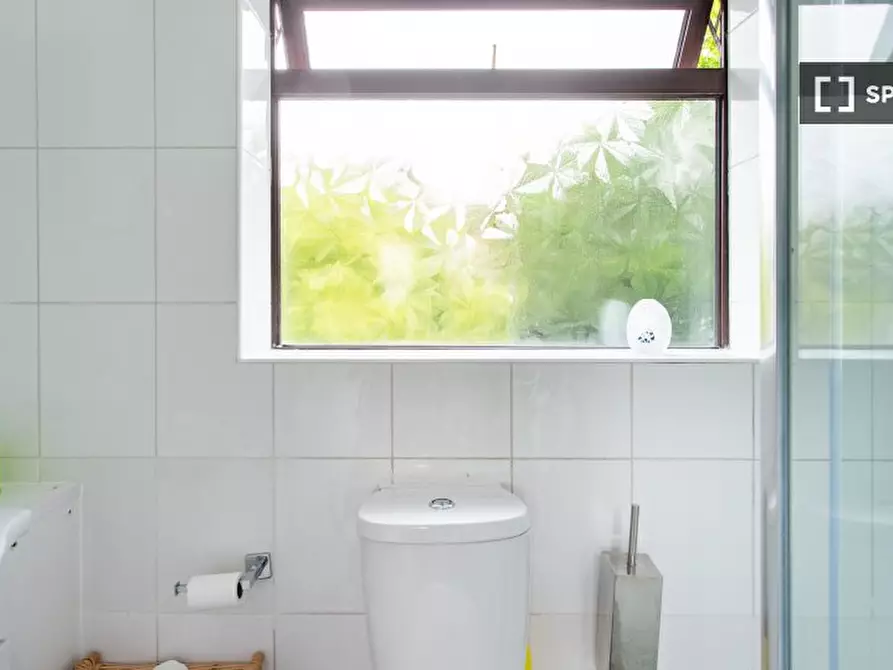 Immagine 7 di Appartamento in affitto  in The Acorns a Loughton