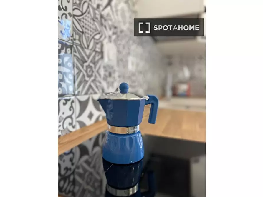 Immagine 10 di Camera condivisa in affitto  in Via Vincenzo Menasi a Roma