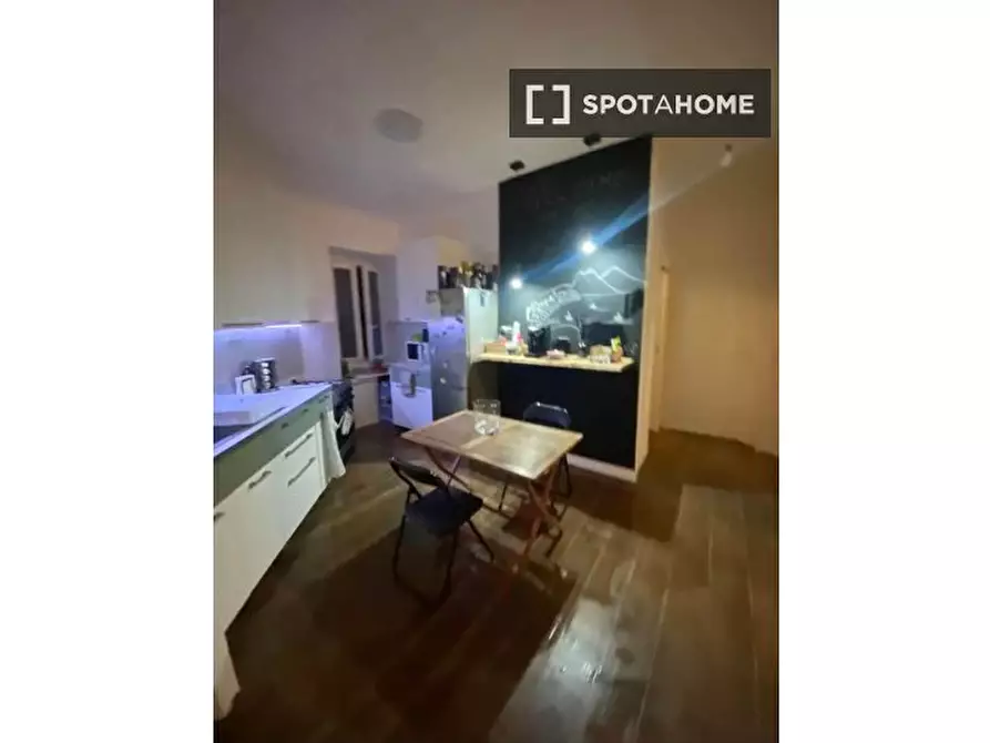Immagine 10 di Camera condivisa in affitto  in Via Publio Valerio a Roma