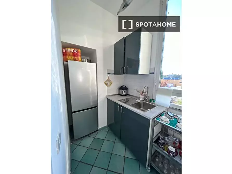 Immagine 7 di Camera condivisa in affitto  in Via dei Sabelli a Roma