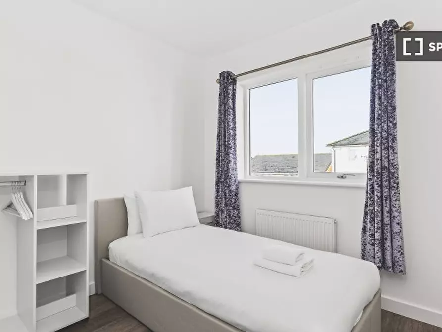 Immagine 11 di Appartamento in affitto  in Fairclough Cl a Southall