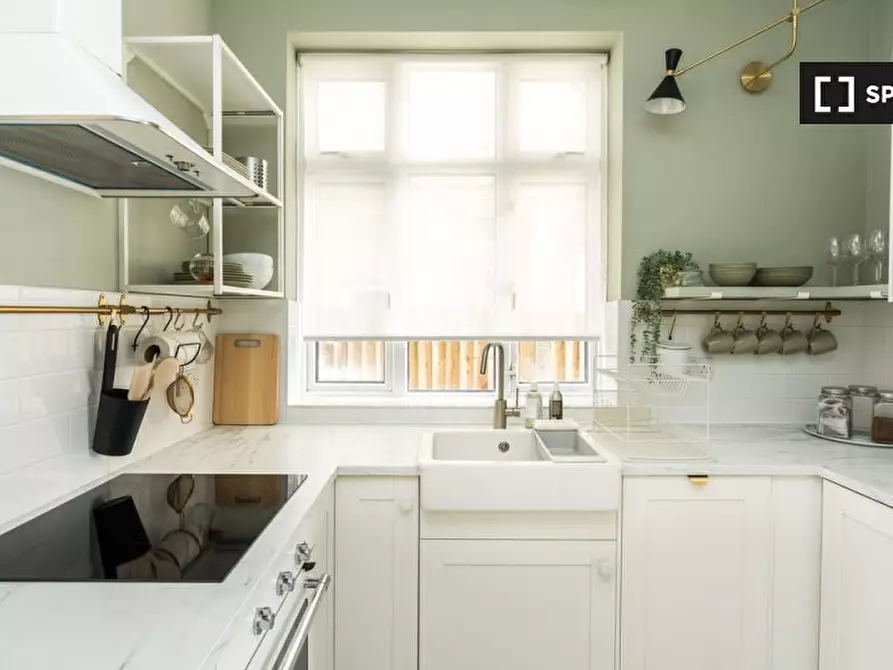 Immagine 12 di Appartamento in affitto  in Ambrose Ave a Barnet