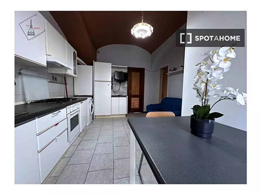 Immagine 8 di Camera condivisa in affitto  in Via Carlo Noè a Torino