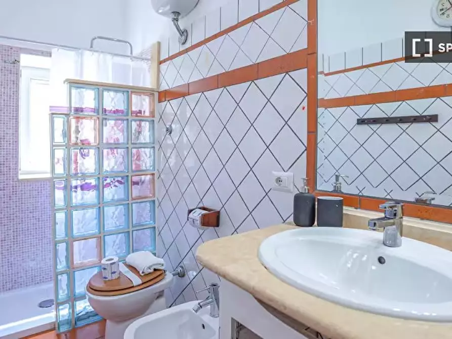 Immagine 19 di Appartamento in affitto  in Via Marmorata a Roma