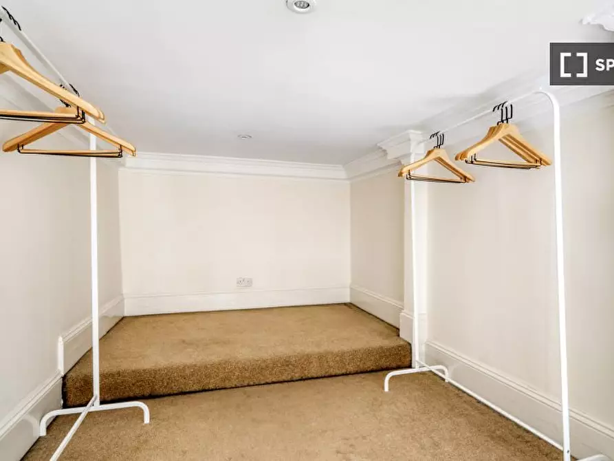 Immagine 16 di Appartamento in affitto  in Glendower Pl a Kensington