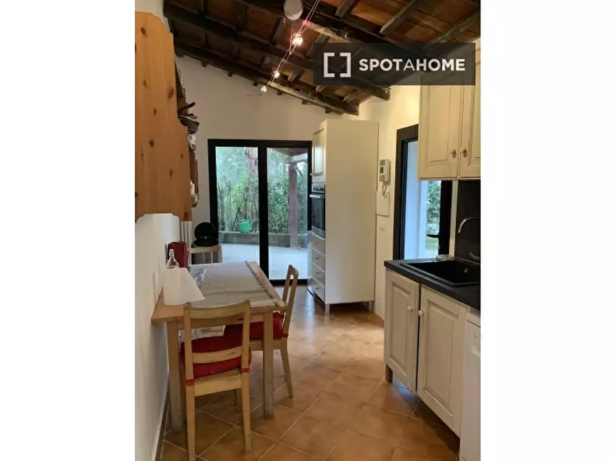 Immagine 6 di Appartamento in affitto  in Via Cassia a Roma