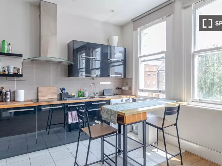 Immagine 2 di Appartamento in affitto  in Willesden Ln a Camden Town