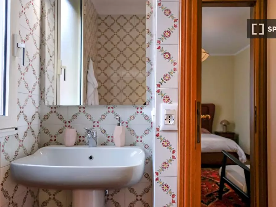 Immagine 6 di Appartamento in affitto  in Via S. Petronio Vecchio a Bologna