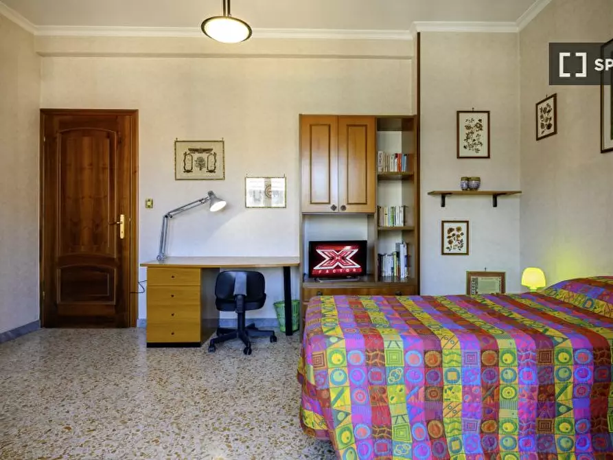 Immagine 4 di Camera condivisa in affitto  in Via delle Robinie a Roma