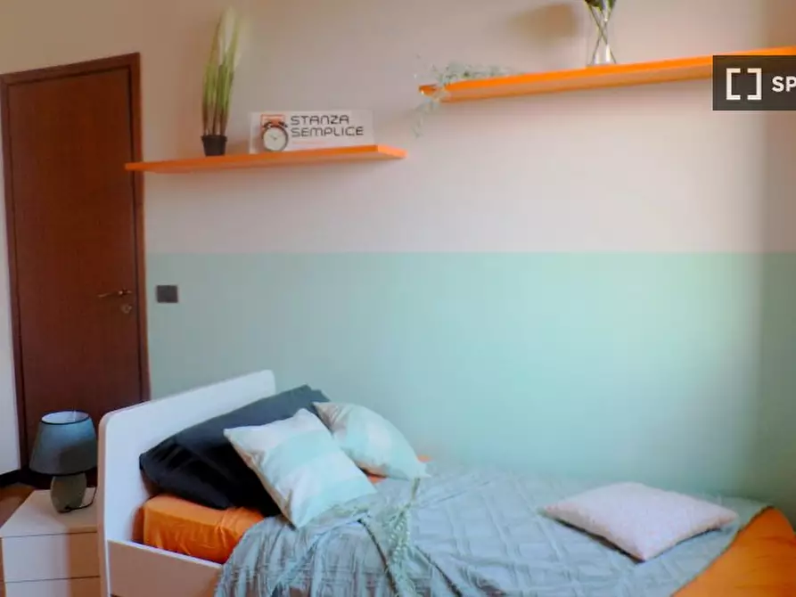 Immagine 17 di Camera condivisa in affitto  in Rodolfo Mondolfo a Bologna