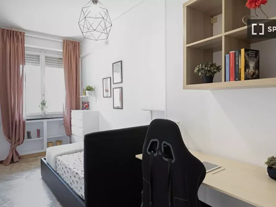 Immagine 1 di Camera condivisa in affitto  in Viale Francesco Restelli a Milano