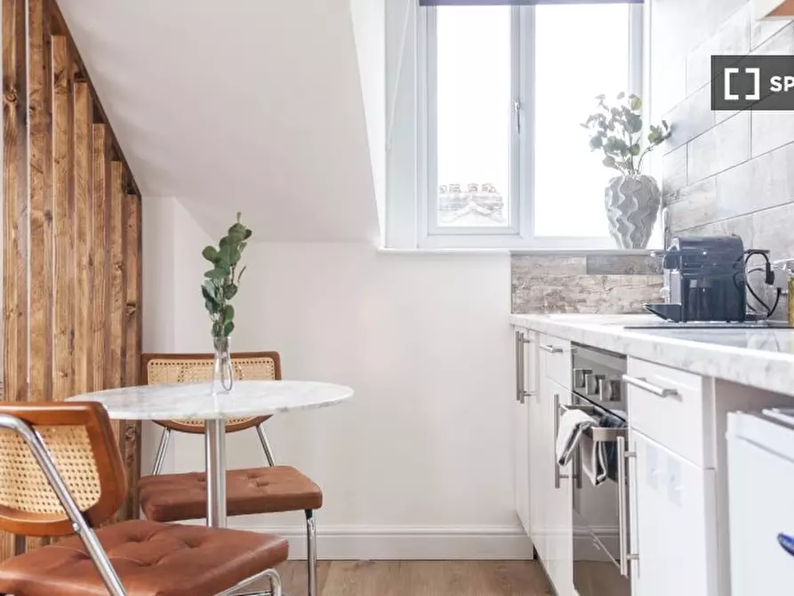 Immagine 9 di Ufficio in affitto  in Finsbury Park Rd a Hackney