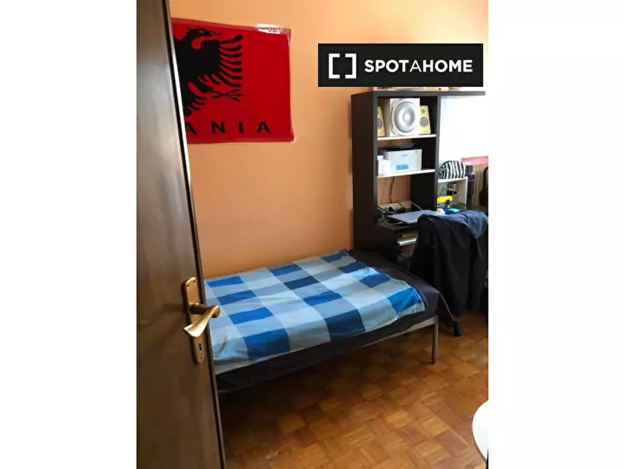 Immagine 18 di Camera condivisa in affitto  in Via Luciano Manara a Padova