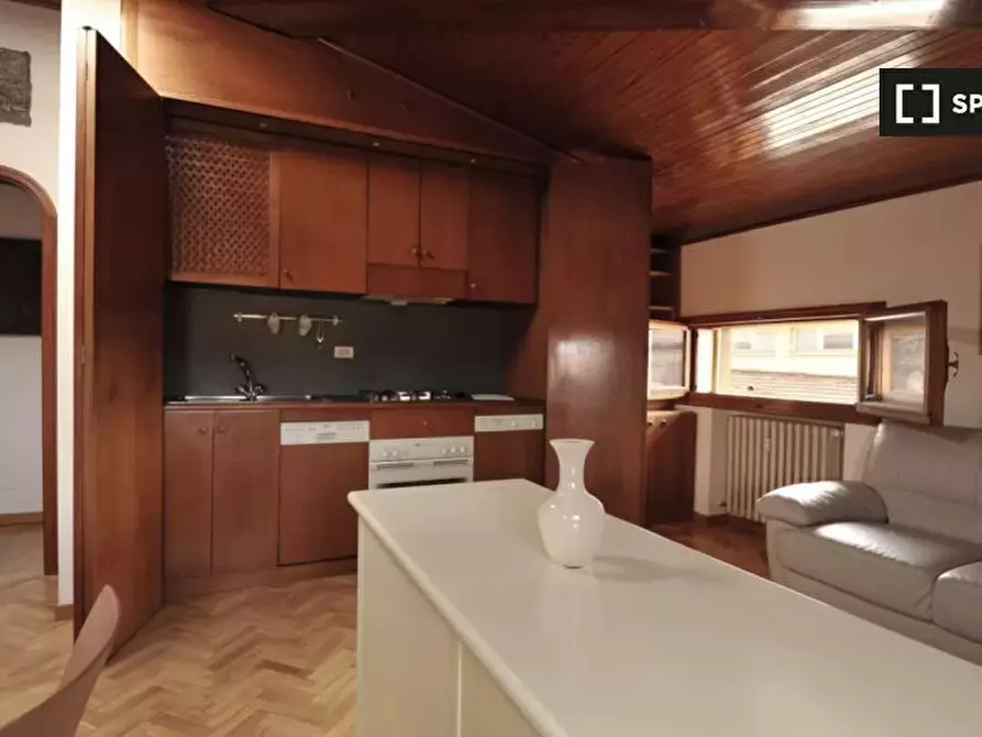 Immagine 2 di Appartamento in affitto  in Piazza S. Martino a Bologna