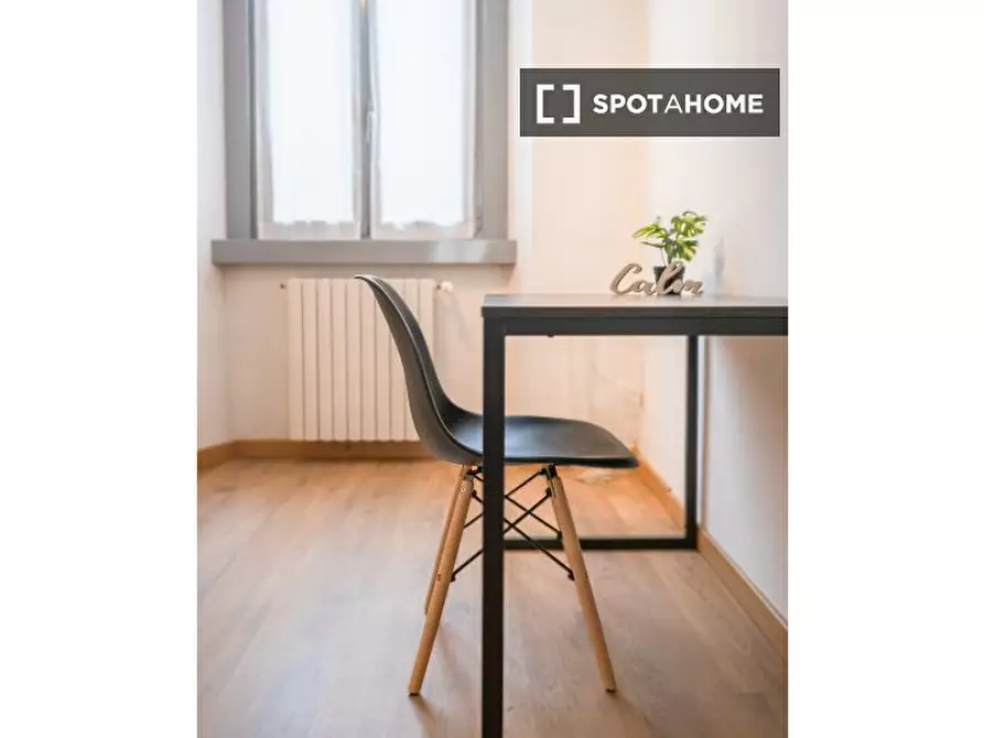 Immagine 3 di Camera condivisa in affitto  in Via Gustavo Fara a Milano