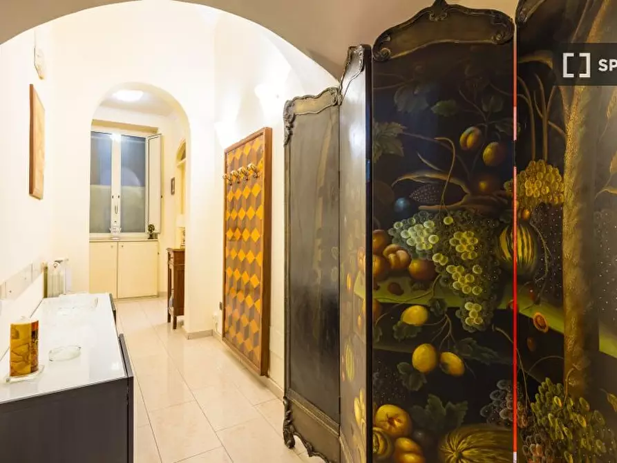 Immagine 19 di Appartamento in affitto  in Via Cisterna dell'Olio a Napoli