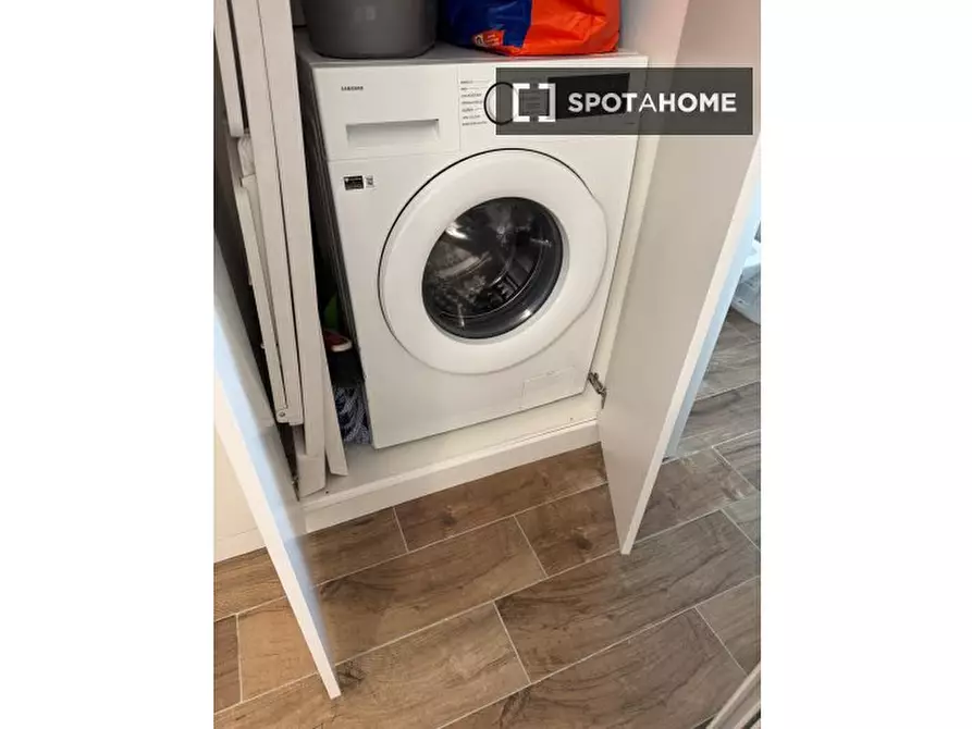 Immagine 5 di Ufficio in affitto  in Via Lisbona a Roma