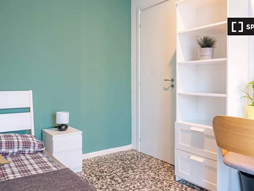 Immagine 5 di Camera condivisa in affitto  in Viale Sarca a Milano