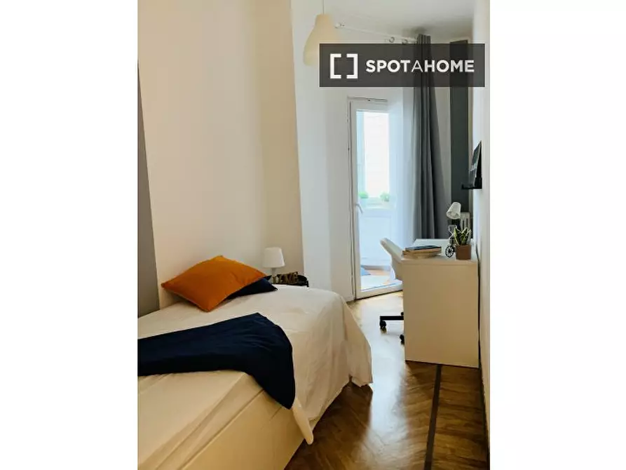 Immagine 2 di Camera condivisa in affitto  in Via Sant'Agostino n. a Torino