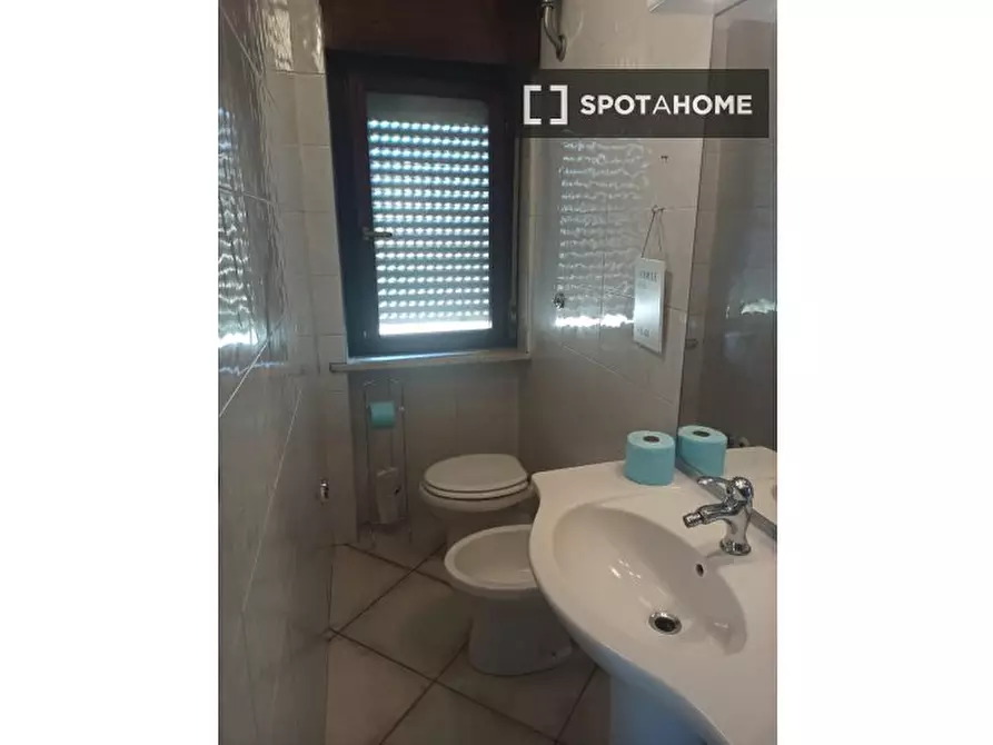 Immagine 9 di Camera condivisa in affitto  in Via Fraconalto a Roma