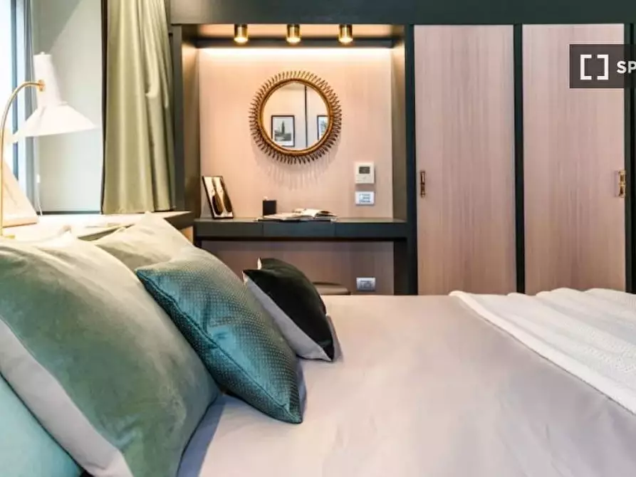 Immagine 18 di Appartamento in affitto  in Via Monte Napoleone a Milano