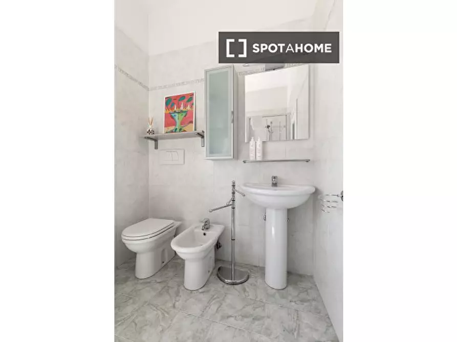 Immagine 8 di Appartamento in affitto  in Via Genova a Bologna