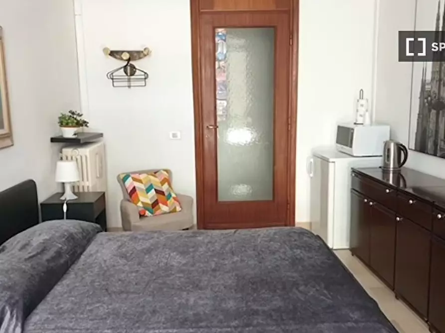 Immagine 5 di Appartamento in affitto  in Via dei Piatti a Milano