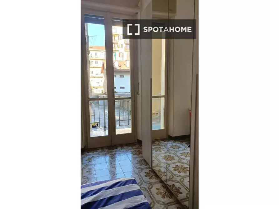 Immagine 5 di Camera condivisa in affitto  in Via Susa a Torino