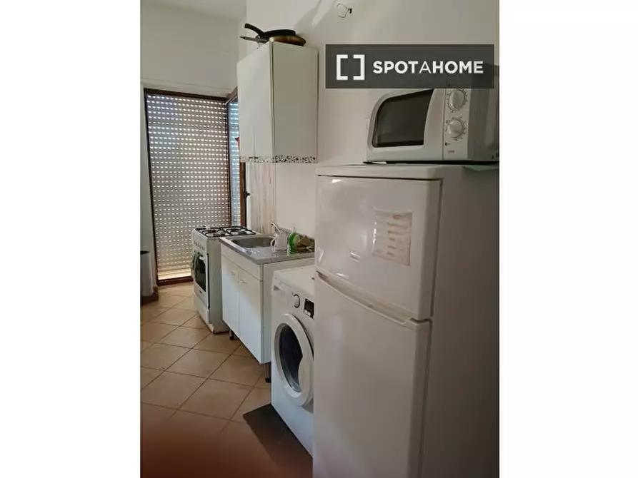 Immagine 6 di Camera condivisa in affitto  in Via Sirai a Cagliari