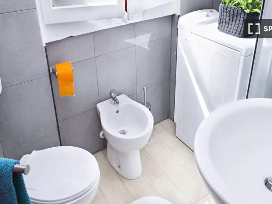 Immagine 17 di Camera condivisa in affitto  in Via Salvatore Barzilai a Milano