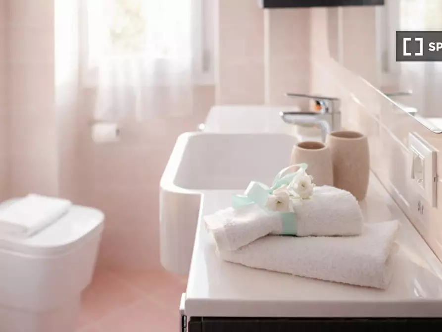 Immagine 10 di Appartamento in affitto  in Via Friuli a Milano