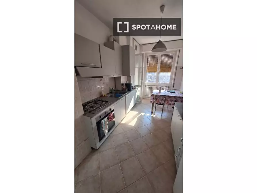 Immagine 3 di Camera condivisa in affitto  in Via Francesco Primaticcio a Milano