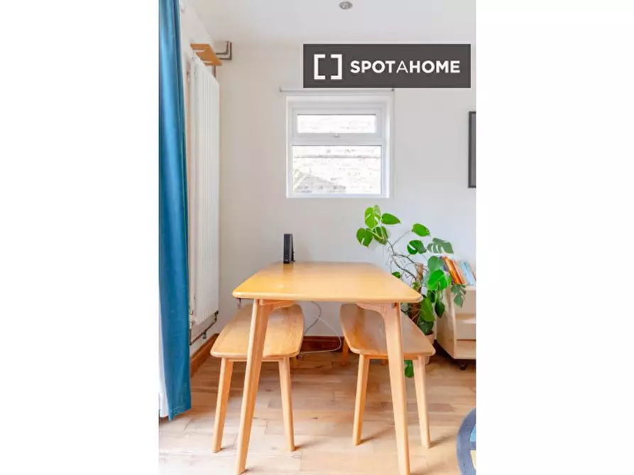 Immagine 12 di Appartamento in affitto  in Hollydale Rd a Camberwell