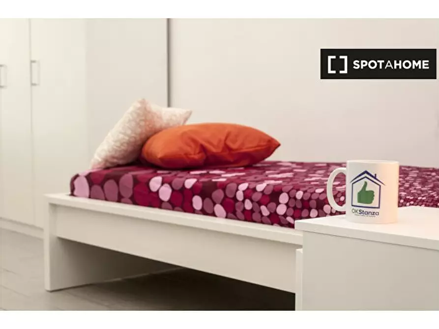 Immagine 5 di Camera condivisa in affitto  in Via Romolo Gessi a Torino