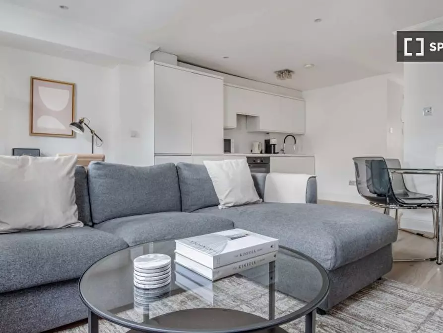 Immagine 2 di Appartamento in affitto  in Westminster Bridge Rd a Camberwell