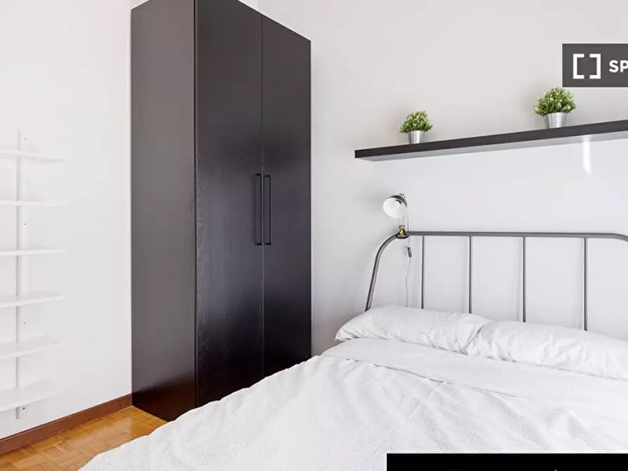 Immagine 1 di Camera condivisa in affitto  in Via Curtatone a Milano