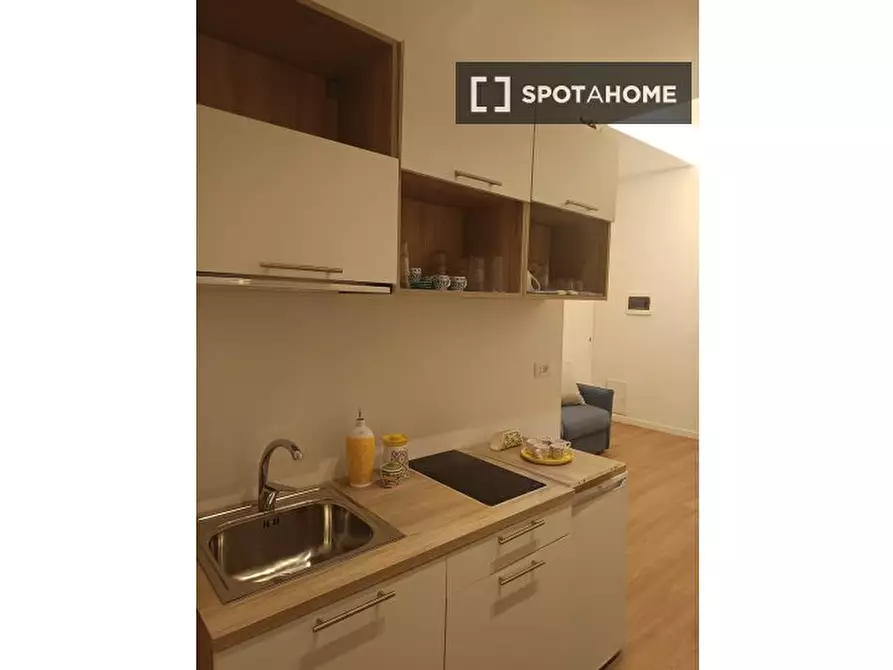 Immagine 12 di Ufficio in affitto  in Via dei Banchi Vecchi a Roma