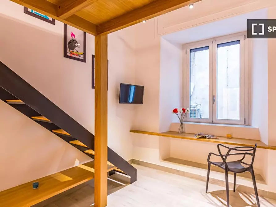 Immagine 7 di Ufficio in affitto  in Via San Nicola dei Caserti a Napoli