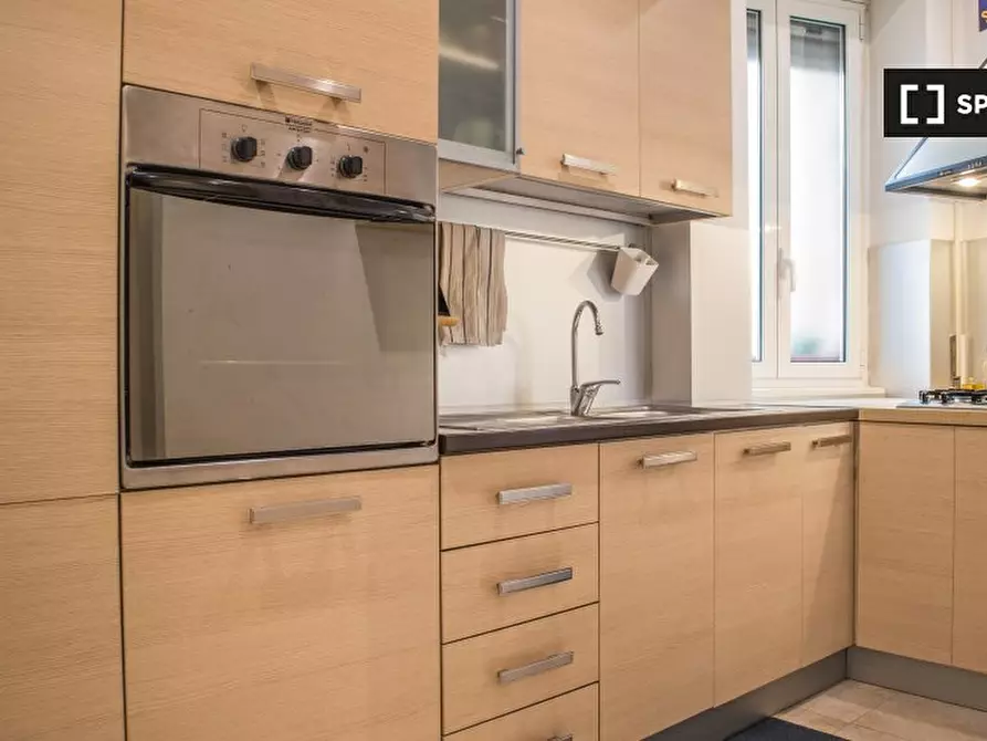 Immagine 13 di Camera condivisa in affitto  in Via Baldo degli Ubaldi a Roma