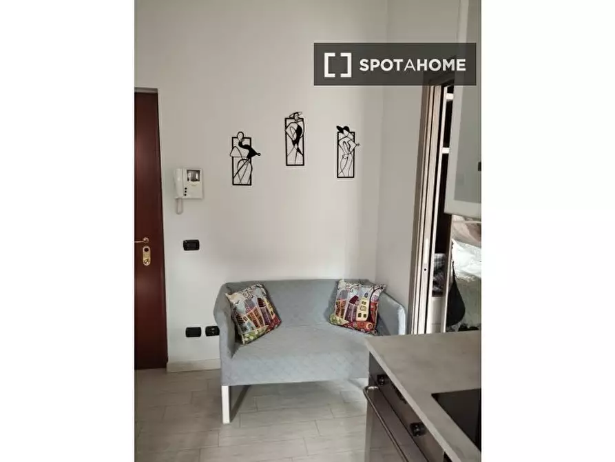 Immagine 5 di Appartamento in affitto  in Via Benevento a Milano