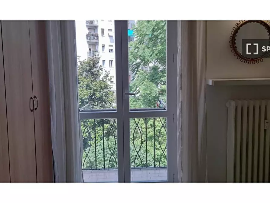 Immagine 3 di Camera condivisa in affitto  in Via Giambellino a Milano