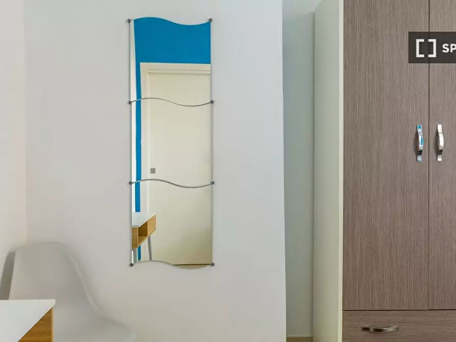 Immagine 9 di Appartamento in affitto  in Via Suor Orsola a Napoli