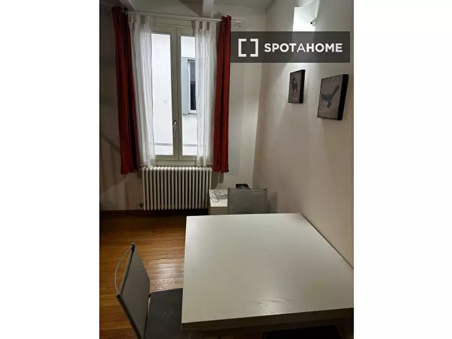Immagine 3 di Appartamento in affitto  in Via del Borgo di San Pietro a Bologna