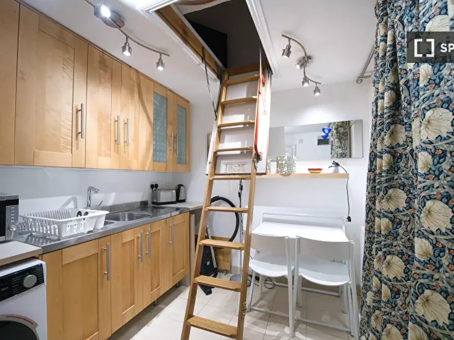Immagine 12 di Appartamento in affitto  in Spruce Hills Rd a Walthamstow