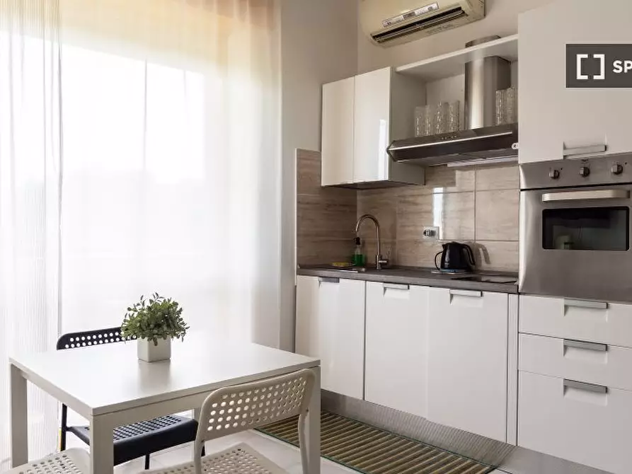 Immagine 3 di Ufficio in affitto  in Via Paul Valery a Milano