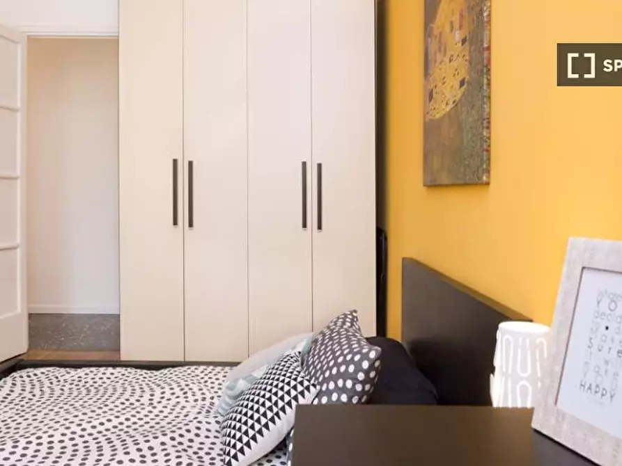 Immagine 1 di Camera condivisa in affitto  in Viale Argonne a Milano