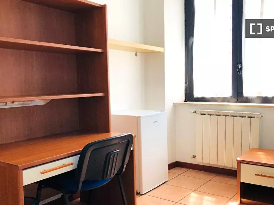 Immagine 3 di Camera condivisa in affitto  in Via Alessandro Brisse a Roma