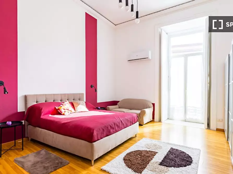 Immagine 1 di Appartamento in affitto  in Corso Vittorio Emanuele a Napoli